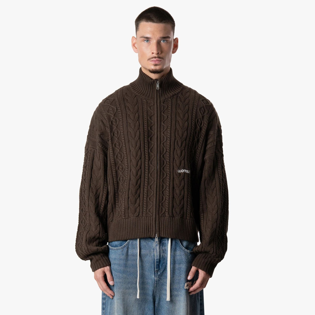 Quotrell Ease Cable Knitted Vest Bruin