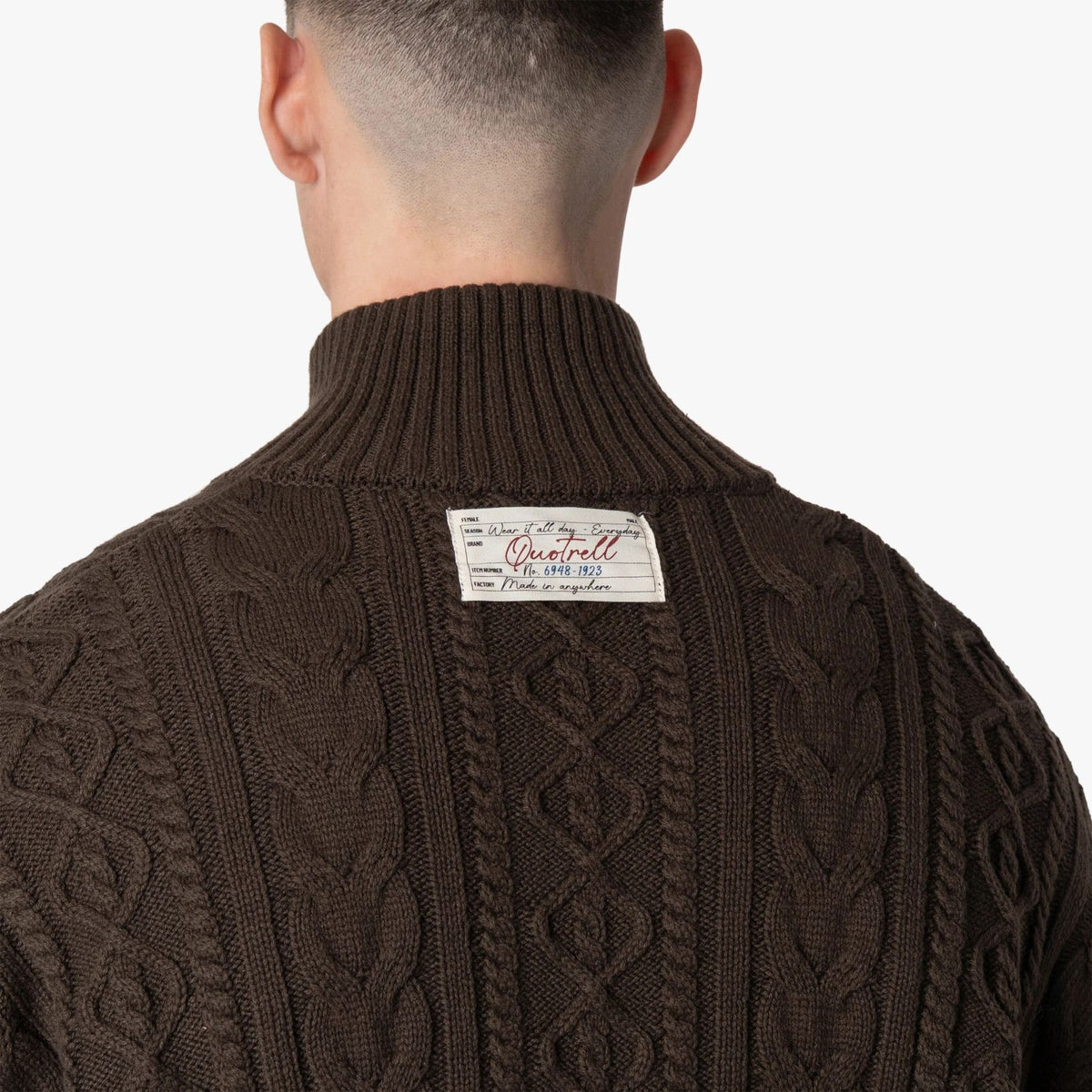 Quotrell Ease Cable Knitted Vest Bruin
