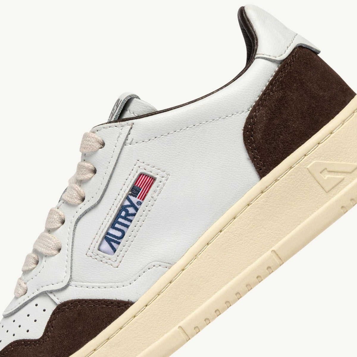 Autry Medalist Low Sneaker Wit/Bruin