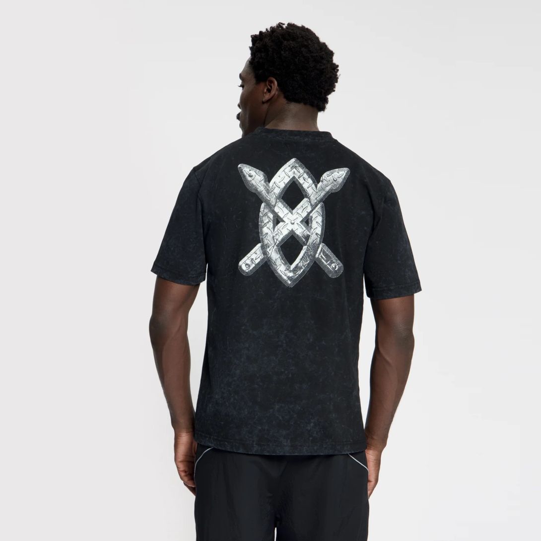 Daily Paper Textured Metallic Shield T-shirt Zwart