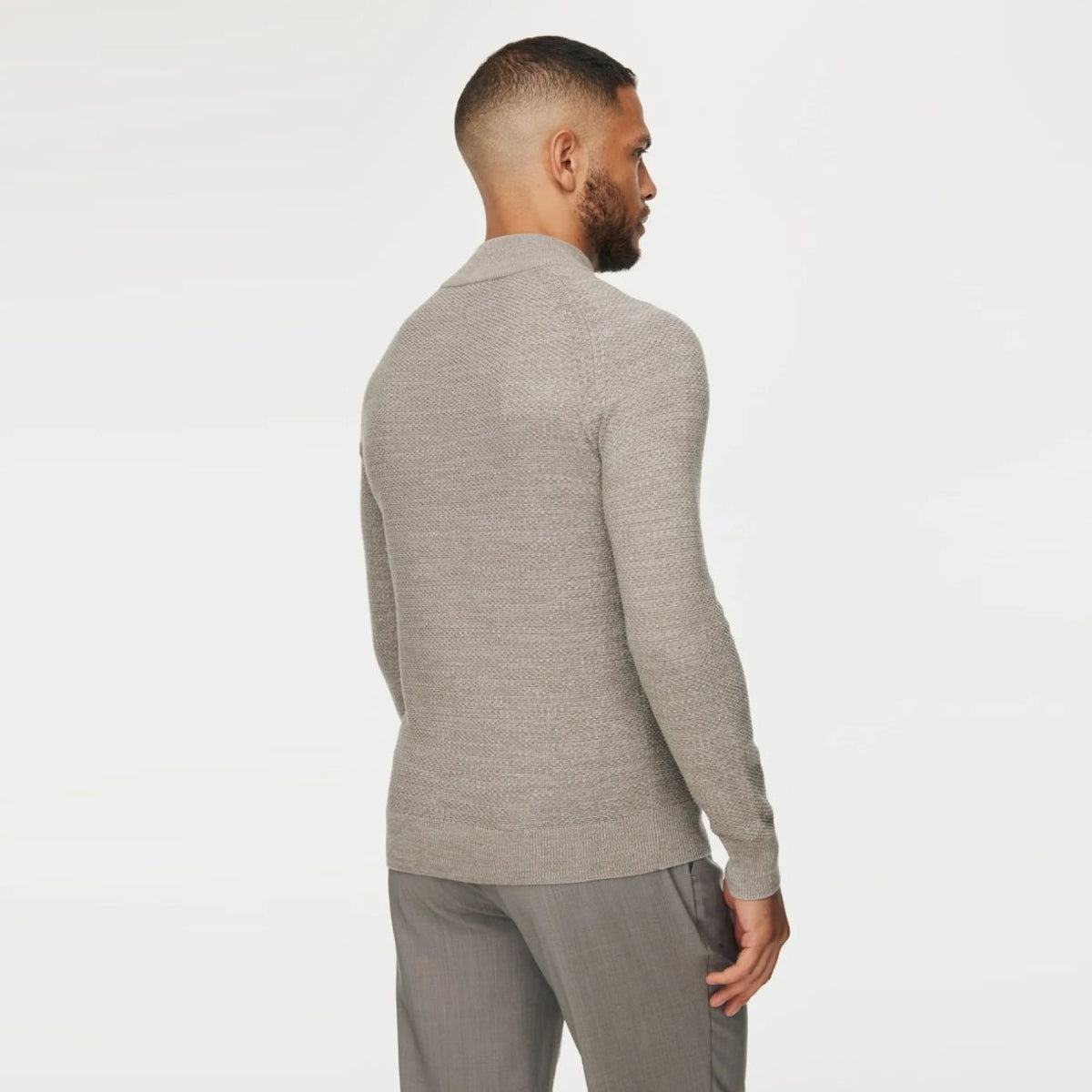 Gentiluomo Structured Turtle Zip Sweater Beige