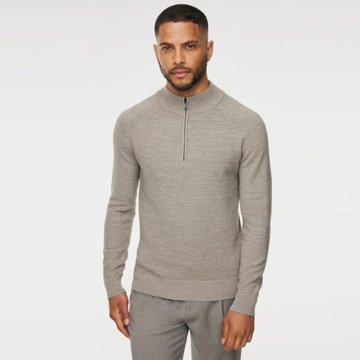 Gentiluomo Structured Turtle Zip Sweater Beige