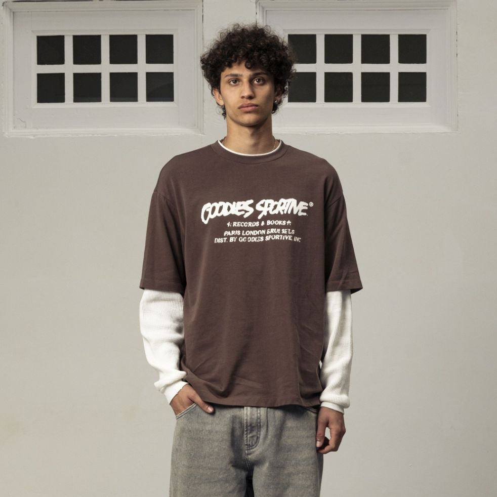 Goodies Sportive Records Longsleeve T-shirt Bruin