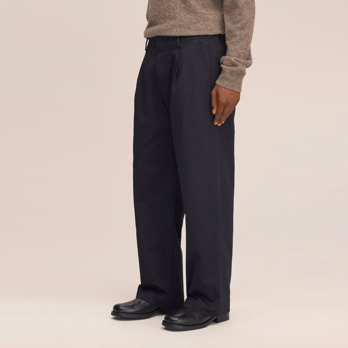 NN.07 Kay Pleated Tailored Relaxed Fit Broek Zwart