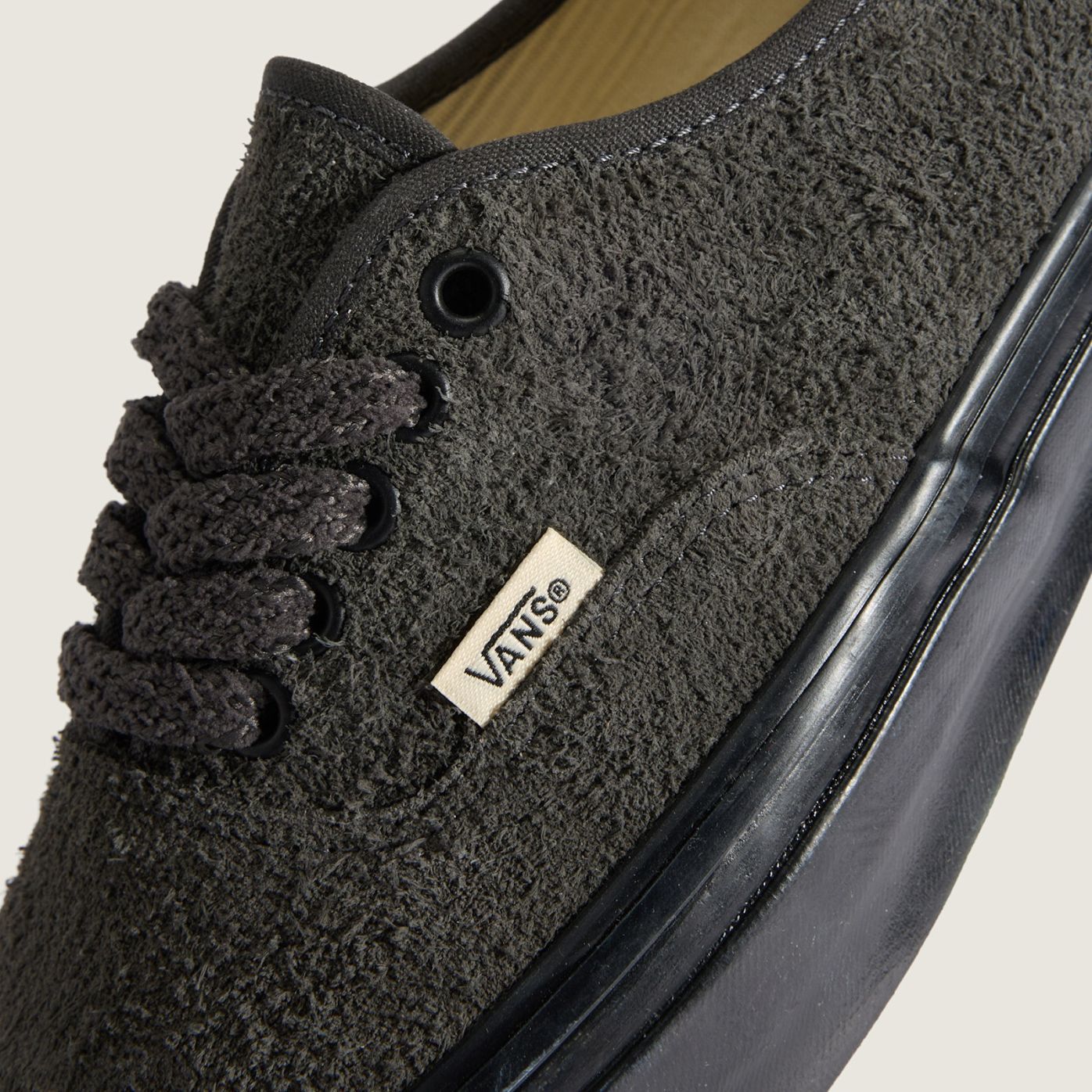 Vans LX Authentic 44 Hairy Sneaker Zwart