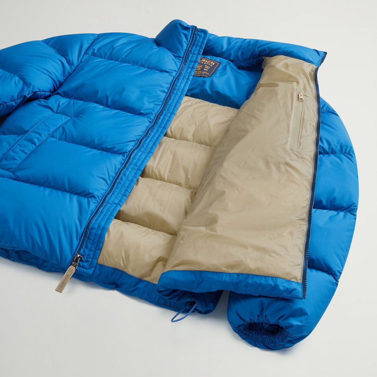 Woolrich Cloud Eagle Puffer Blauw