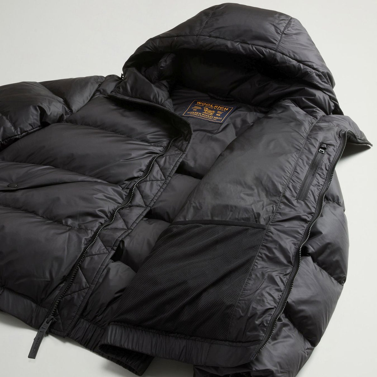 Woolrich Pertex Puffer Zwart
